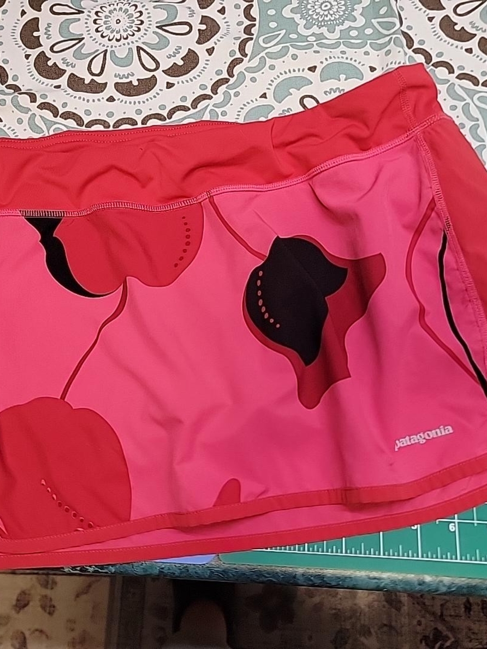 Patagonia Women’s XL Pink Floral Athletic Running Skort Built-In Shorts
